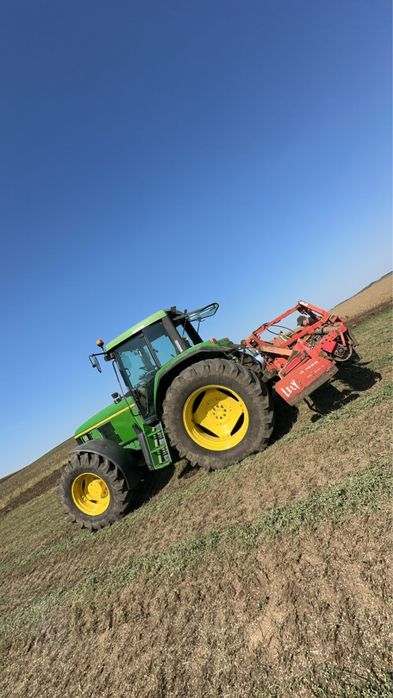 Vand tractor John Deere 6900 cu plug huard tr65 T