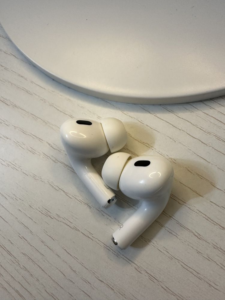 Наушники AirPods Pro 2