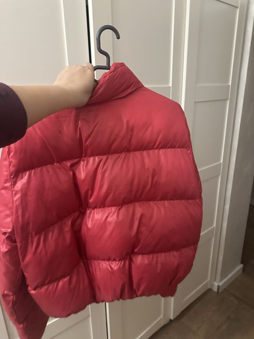 Топло ,късо яке.