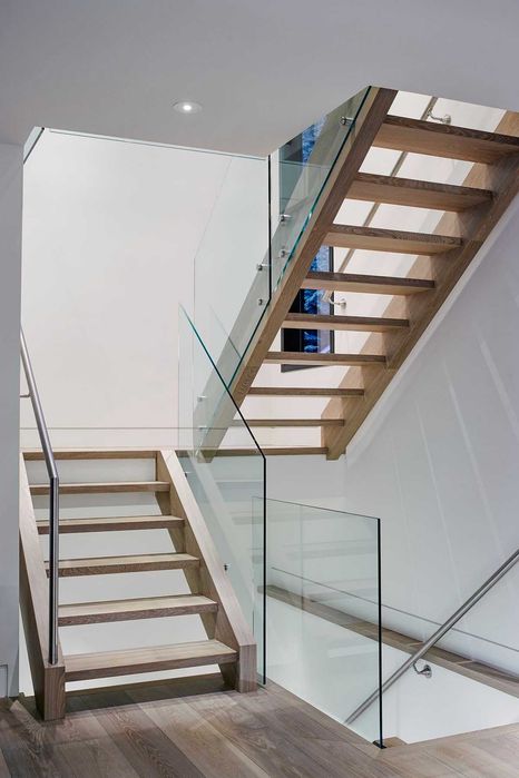 Balustrade de sticla cu conectori