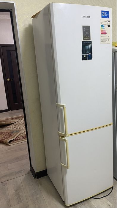 Холодильник samsung