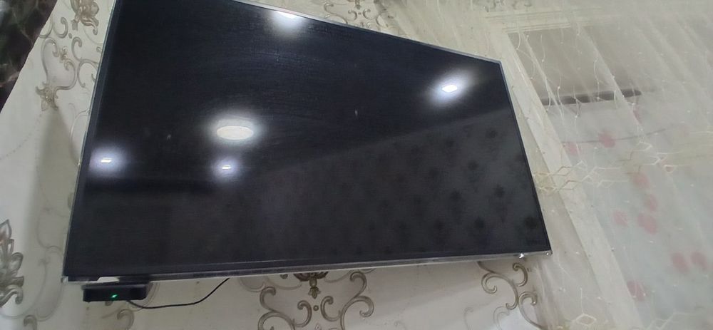 Продам телевизор Артел 42 дюймов.