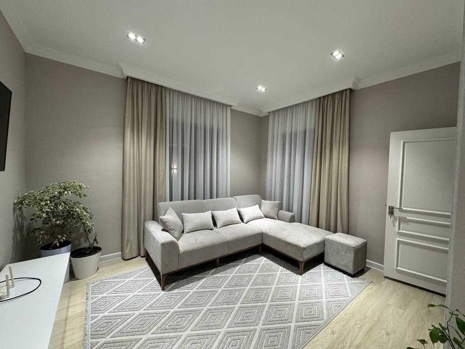 Продаётся дом на 3 сотках в Мирзо-Улугбекском районе. Динамо магазин