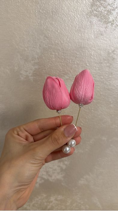 Brosa tip lalea handmade