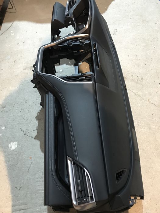 Plansa bord subaru outback 2021