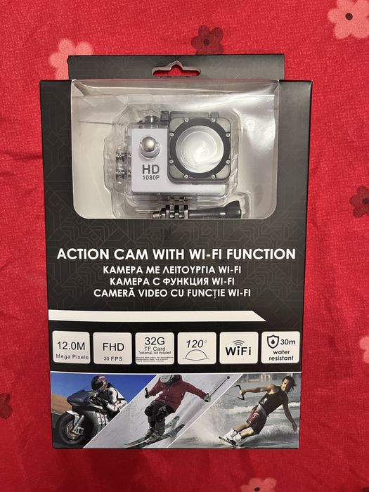Camera video rezistenta la apa.