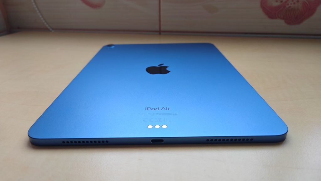 Apple iPad Air 5 M1 - 2022 - 10.9" Blue - Ecran 10/10--64GB--91% Heath