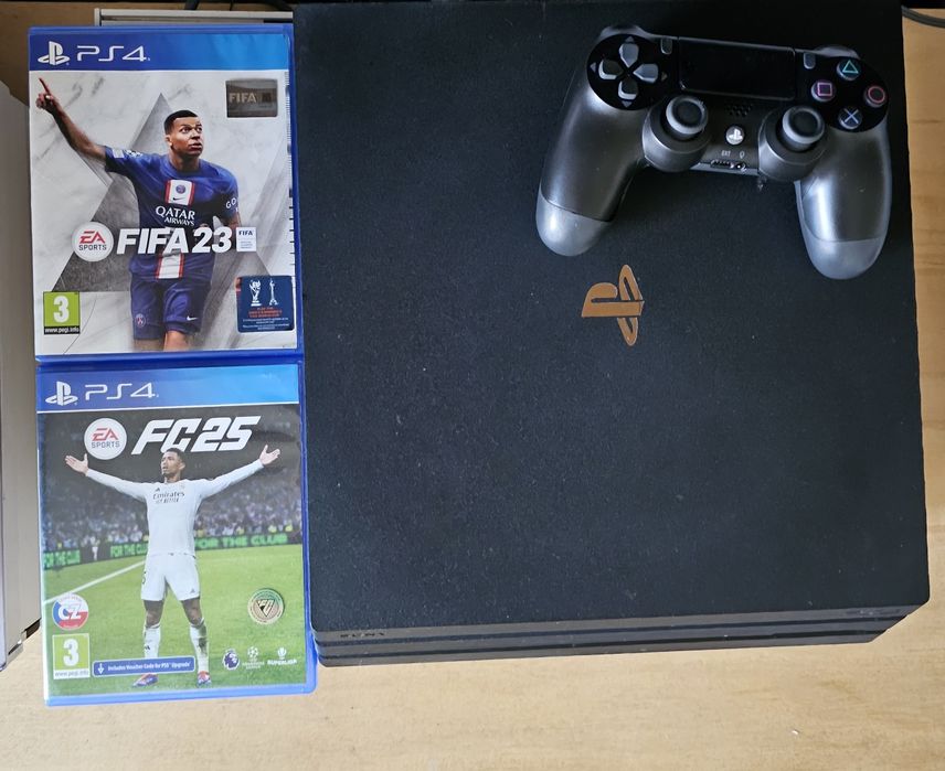 Vand consola PS4 Pro