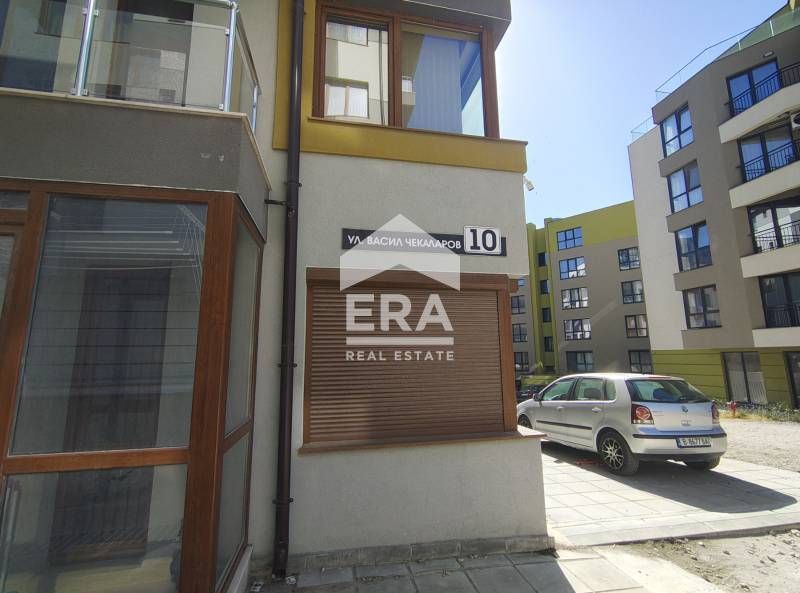 Ексклузивно открито паркомясто за продажба, към нова сграда на ул. Вас