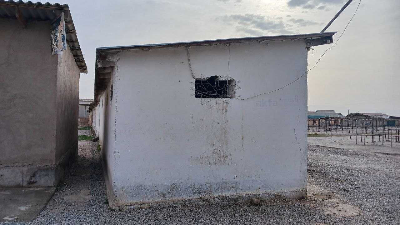 Oltinsoy tumanida omborxona binosi bolib tolash sharti bilan sotiladi