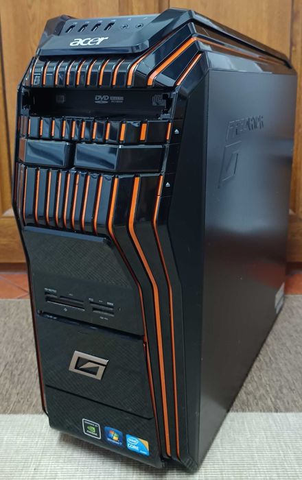 Calculator Unitate PC Gaming Acer Predator I7 2600K Ram 16Gb R9 380