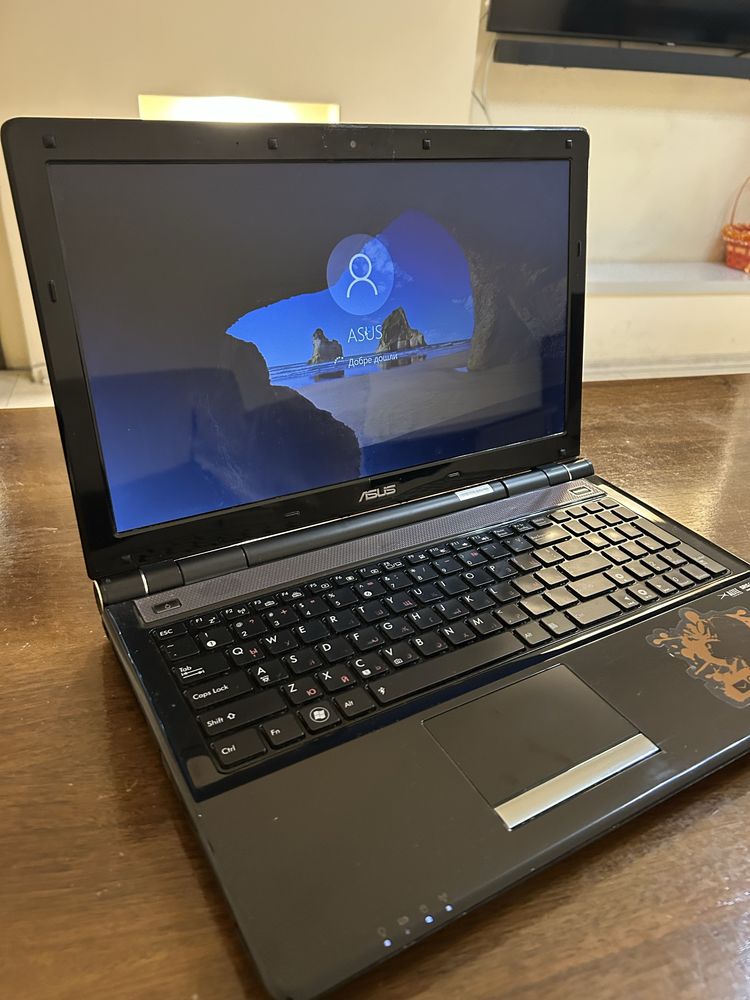 Лаптоп ASUS U50V