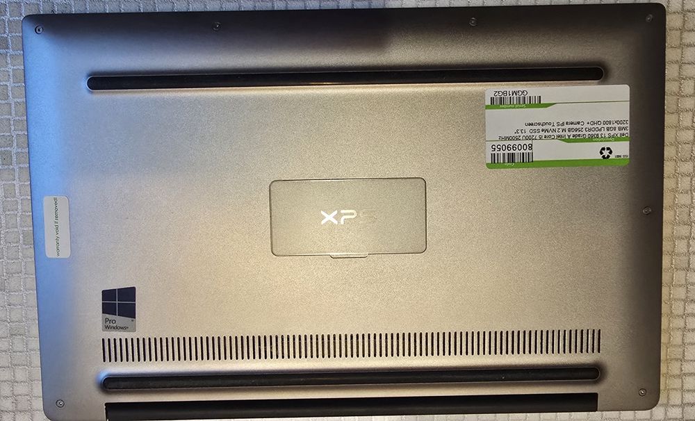 Продавам Dell XPS 9360 4k Touchscreen