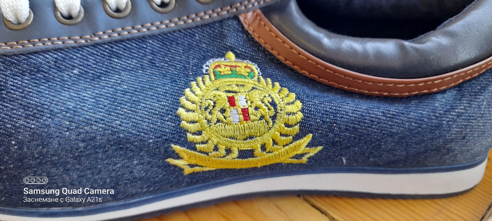 Обувки от плат деним