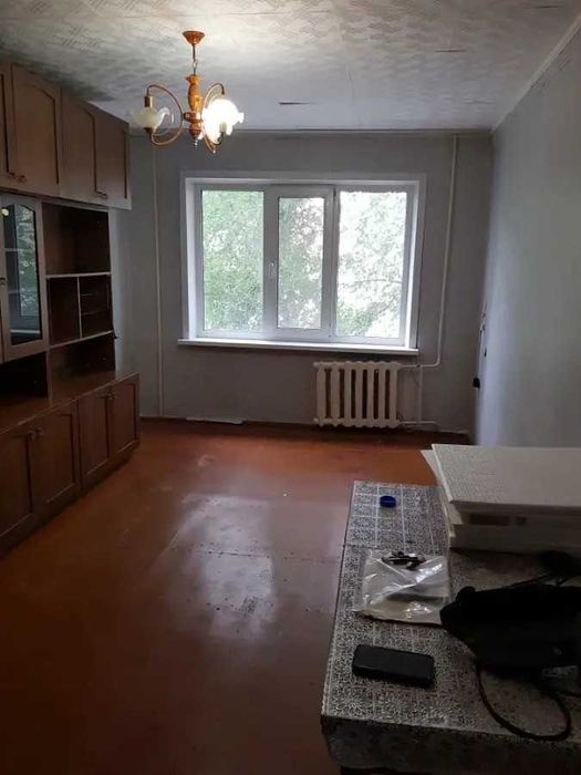 Продажа 2-комнатной квартиры на Дзержинского 12 на 3 этаже