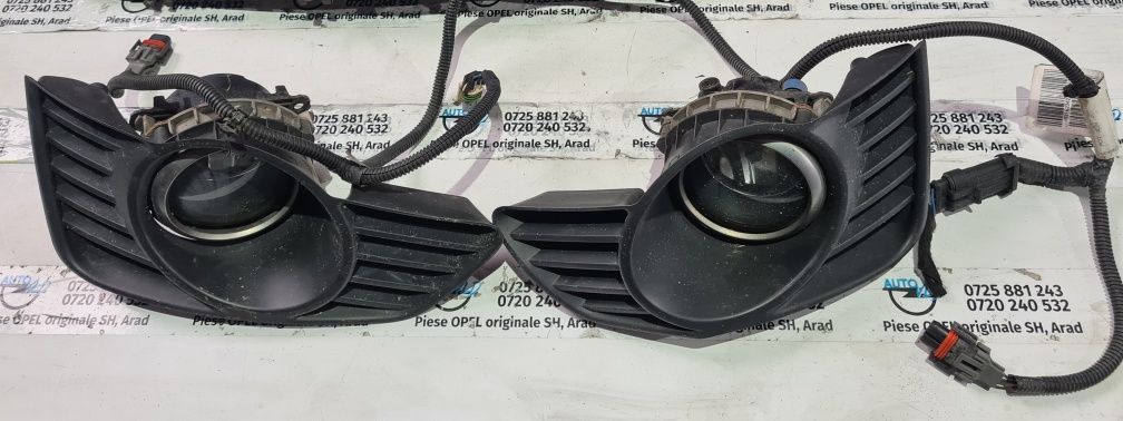 Grila centrala stema proiector ceata Opel Tigra B 2003-2009