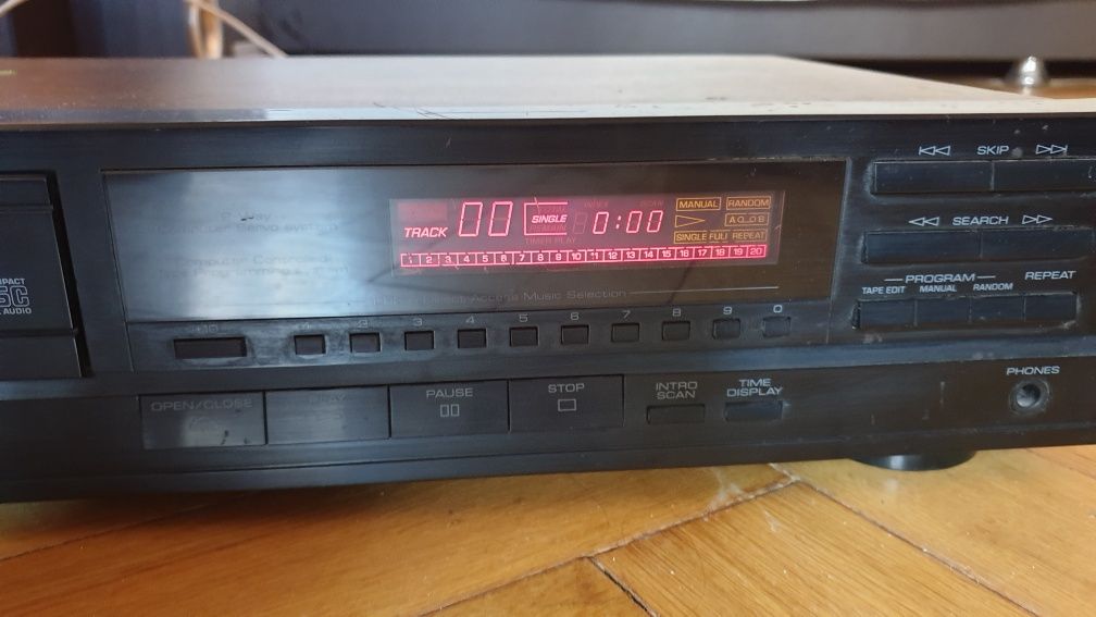 Vand CD Player Yamaha CDX-420 vintage, vechi