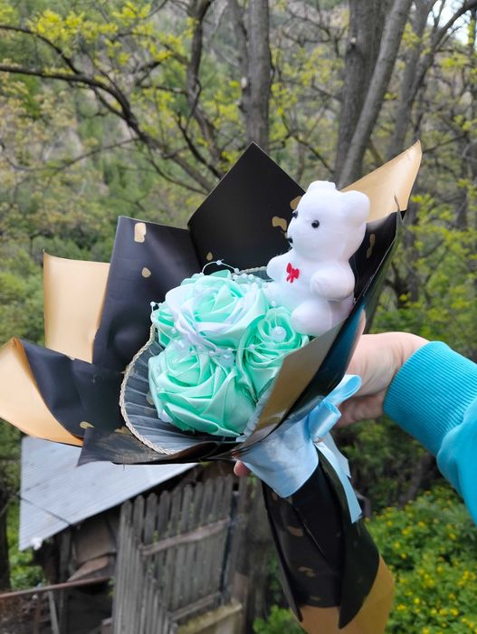 Flori din satin pe comanda de la 50 de lei.. trimit prin curier