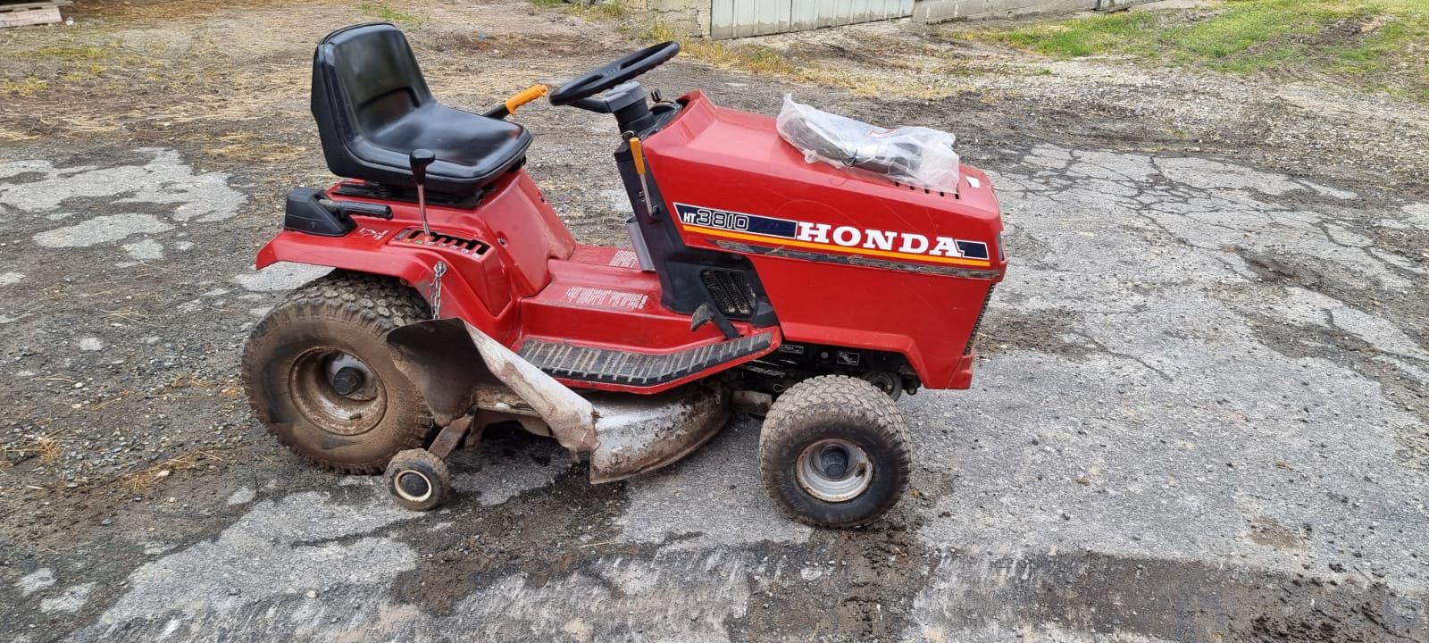 Tractoras tuns iarba Honda h3810