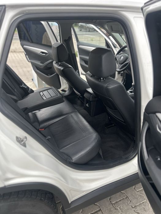 BMW X1 18d 2012 • 202.000 km • Manuala • Revizii la zi