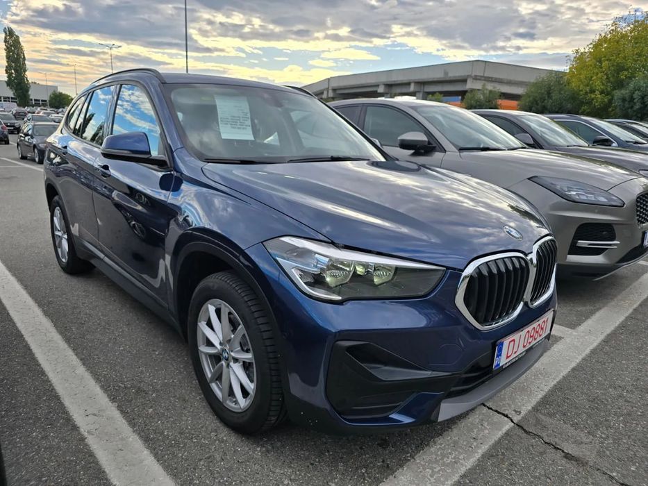 BMW X1 14867 Euro + TVA Deductibil Garantie 1-3 Ani Keyless Automat Navi LED