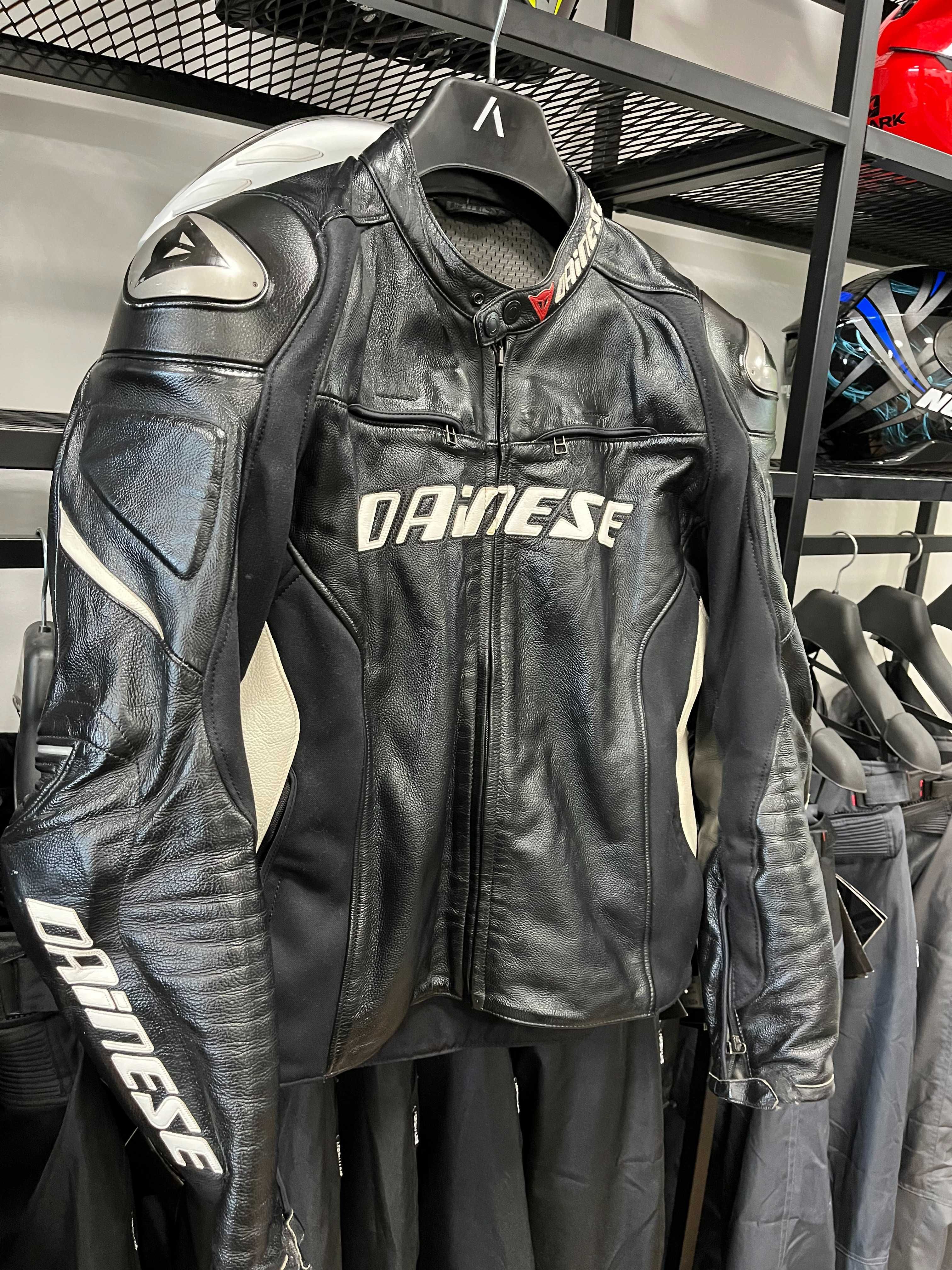 Кожено яке за мотор DAINESE AVRO D1 размер 56-XL,оригинално, като ново