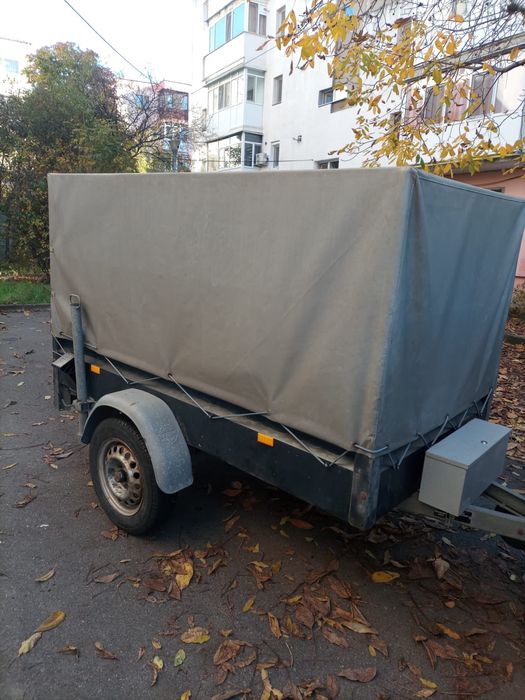 Remorca recent adusa