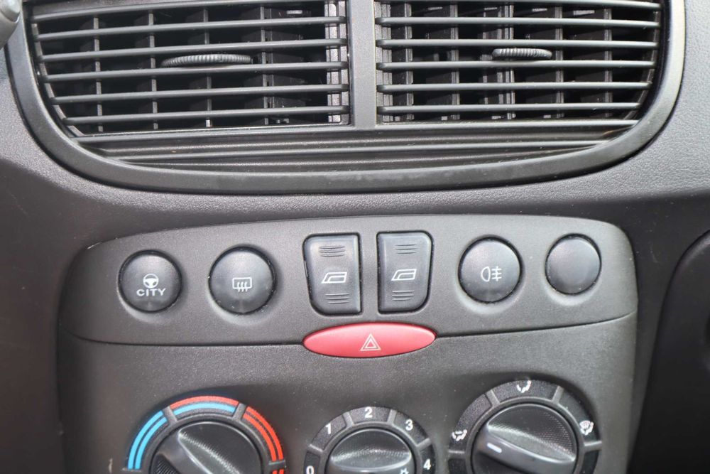 Фиат Пунто 1.2 60 к.с 2004 год.Само на части