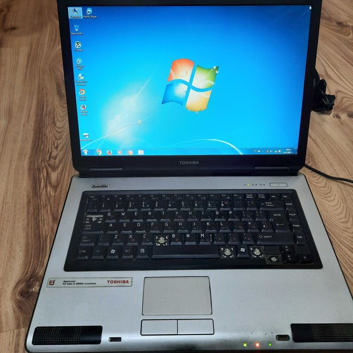 Лаптоп Toshiba satellite