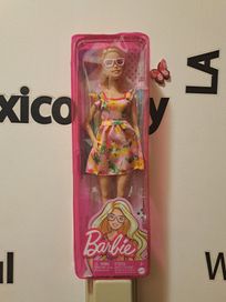 Нова кукла Барби