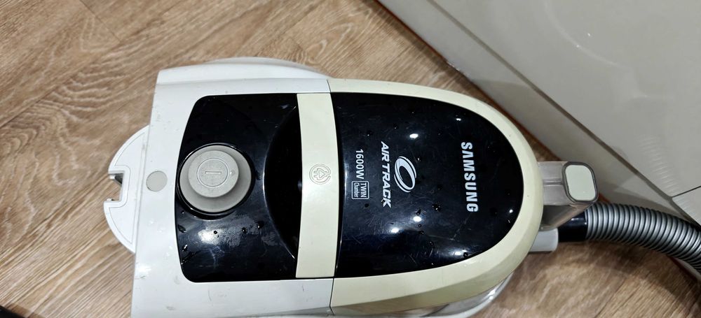 Продам пылесос Samsung