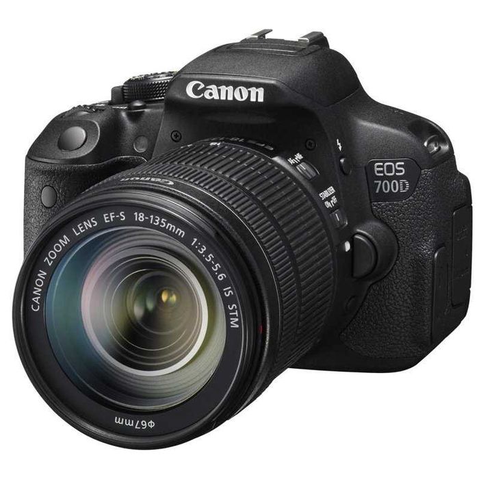 Aparat Foto DLSR Canon EOS 700D 18 Mp + Obiectiv | UsedProducts.Ro
