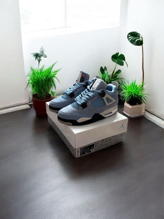 Jordan 4 university blue