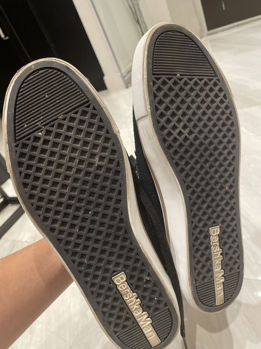 Pantofi Bershka Man marimea 41 camo piele intoarsa sneakers barbati