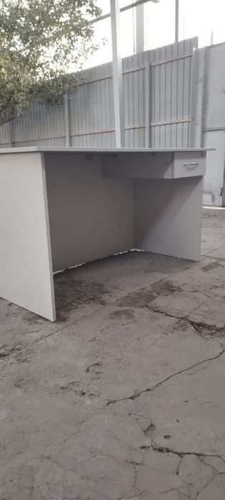 Стол офисный столы и стуля
