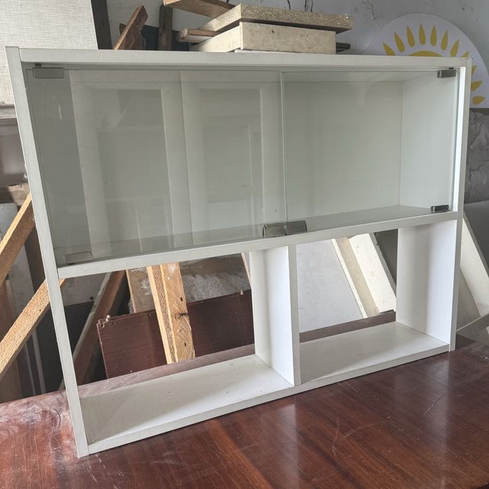 Продам шкафы белые современые