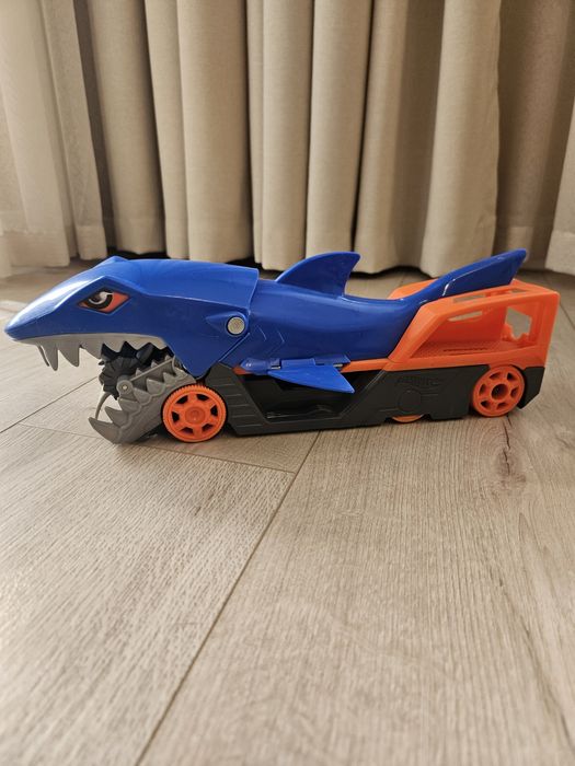 Акула автовоз Hot Wheels
