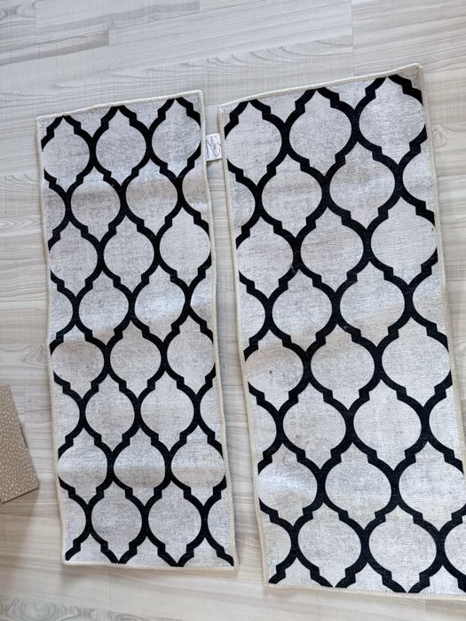 Covorase alb/bleumarin