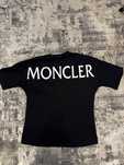 Tricou moncler marimea m negru oversize
