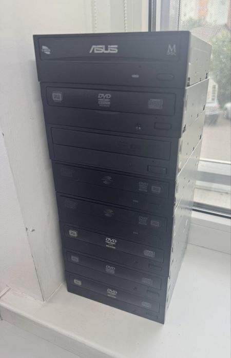 Дисководы DVD приводы количество