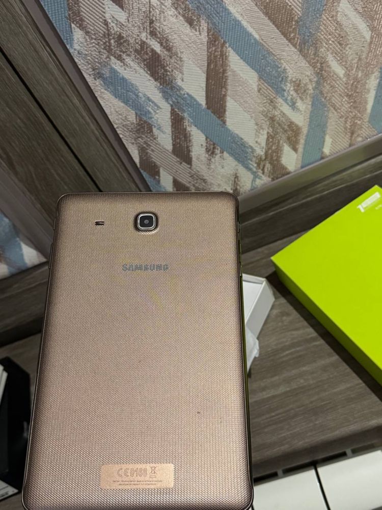 Продаю планшет Samsung Galaxy Tab E