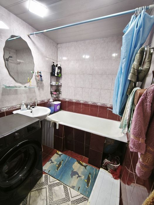 Срочно! 2- комн кВ. 2-й этаж. 58-м². Куйлюк Массив-5.