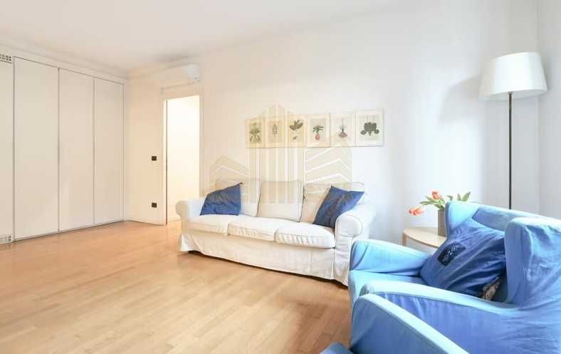 Дава се под наем Тристаен апартамент в Пловдив, Център - 82 кв.м за 341.7 € - Снимка #1