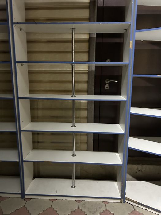 Полки б/у отдам бесплатно