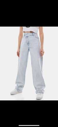 Blugi Bershka baggy noi cu eticheta, marimea 34