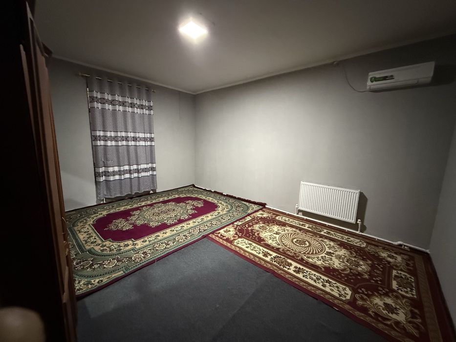 Faqat oilaga ijaraga beriladi 1 etaj 2 xonali