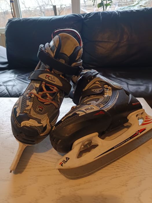 Vând patine Fila marime 35- 38