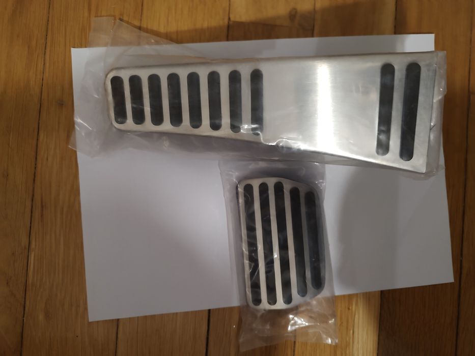 Спортни педали R design  Volvo