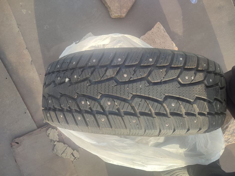 Продам комплект зимней резины