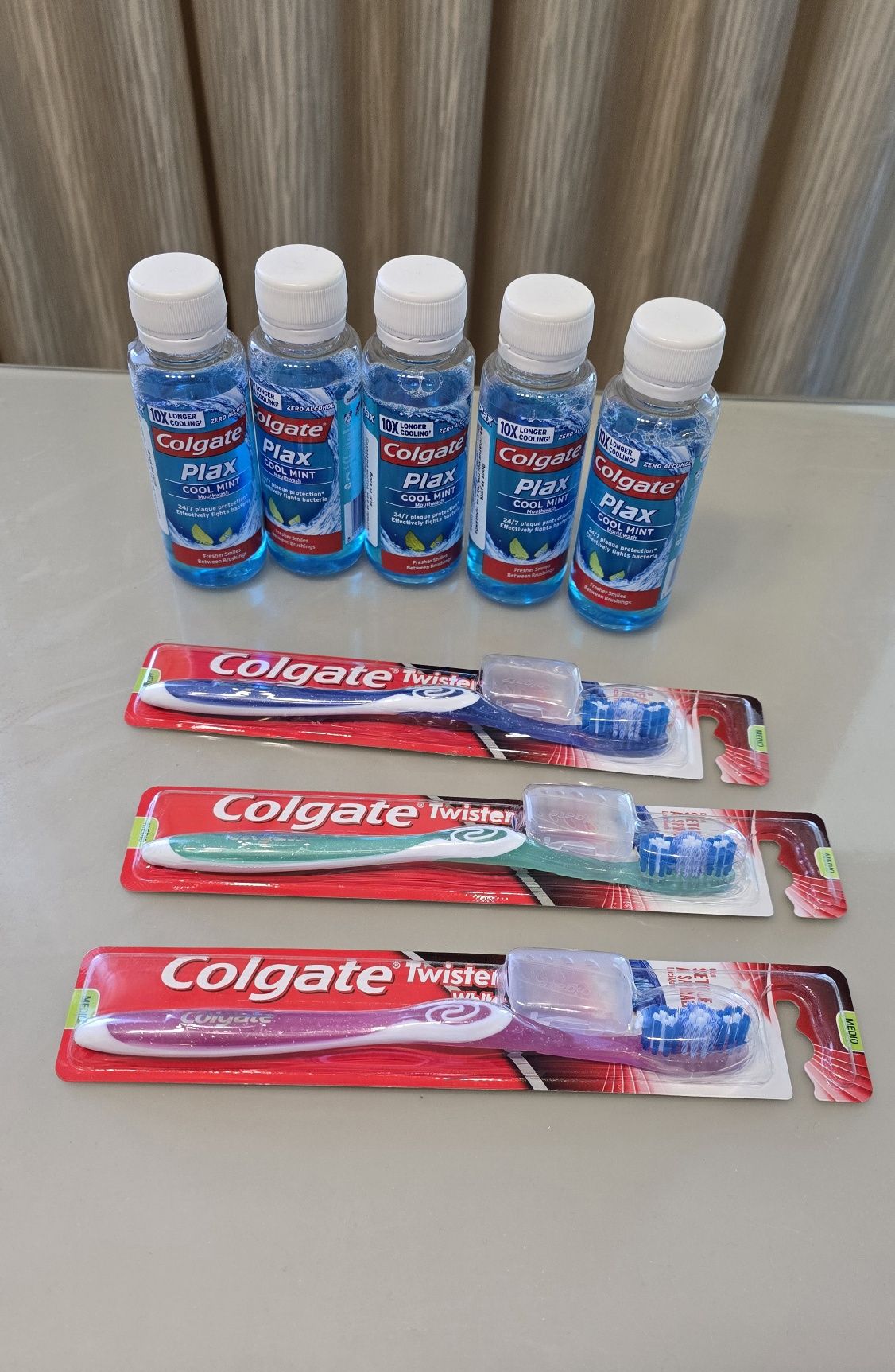 Вода за уста, четка за зъби Colgate
